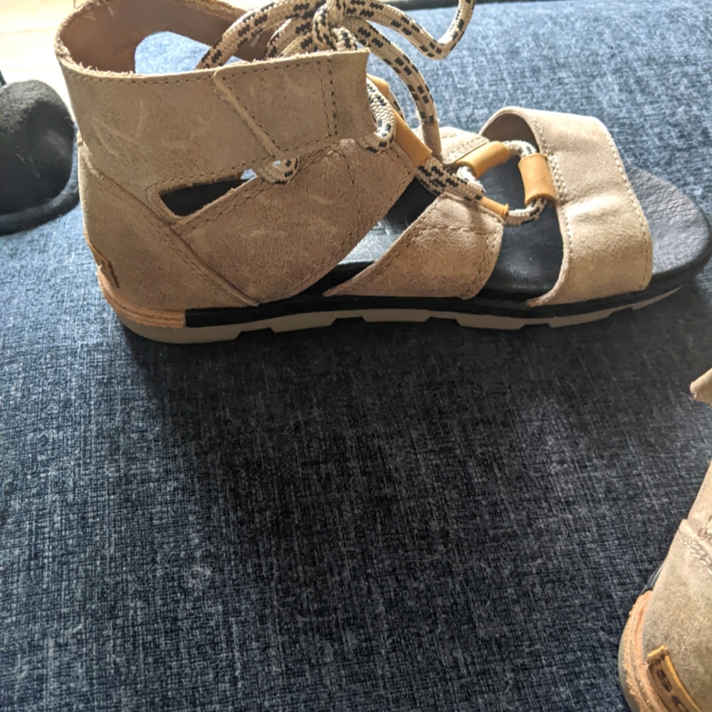Sandal - Picture 2 of 5